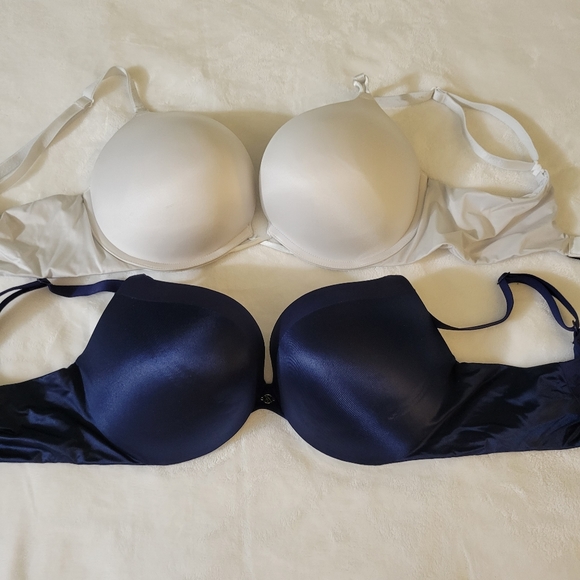 21 Victoria's Secret Bombshell 36C - Picture 9 of 11